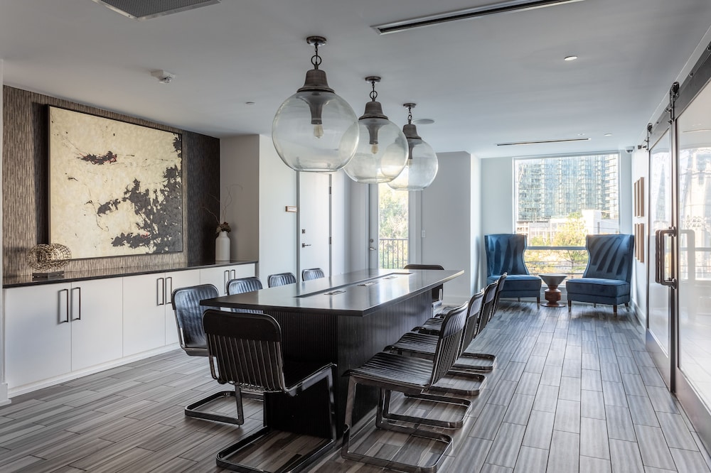 locale music row nashville