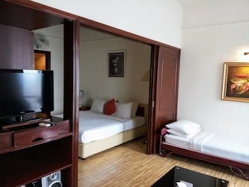 falcon apartment at times square