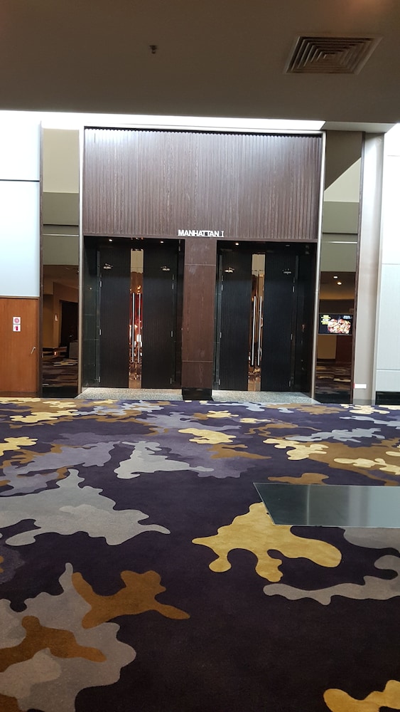 falcon apartment at times square