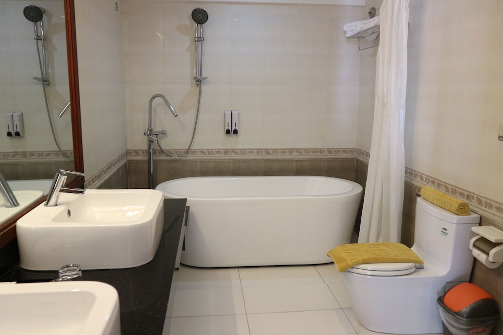 golden phoenix hotel boracay