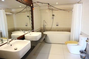 golden phoenix hotel boracay