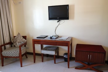 golden phoenix hotel boracay