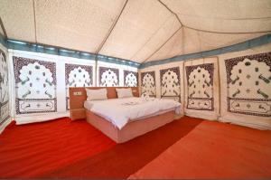 Mohin Desert Safari Camp,Jaisalmer>>Dedha,3 star