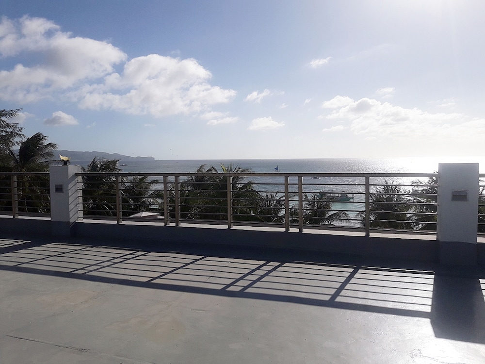 the muse hotel boracay