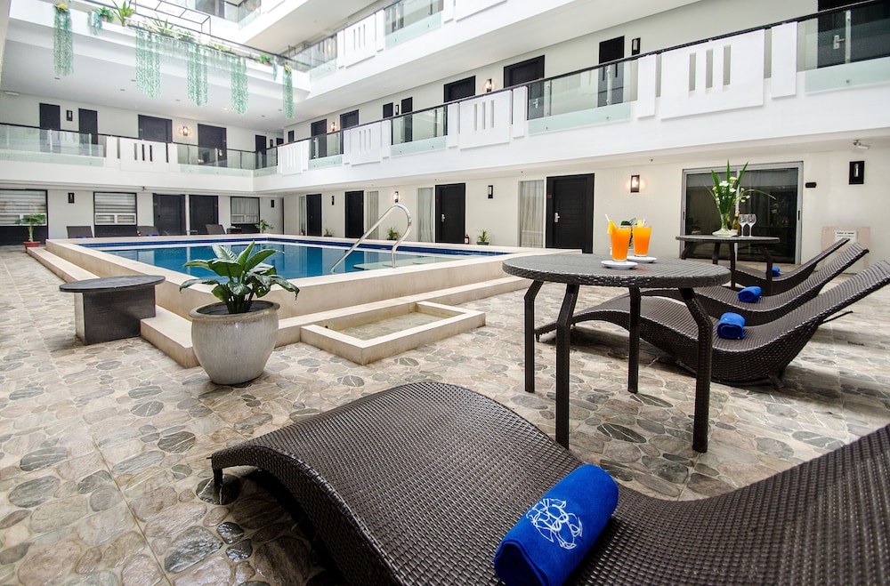 the muse hotel boracay