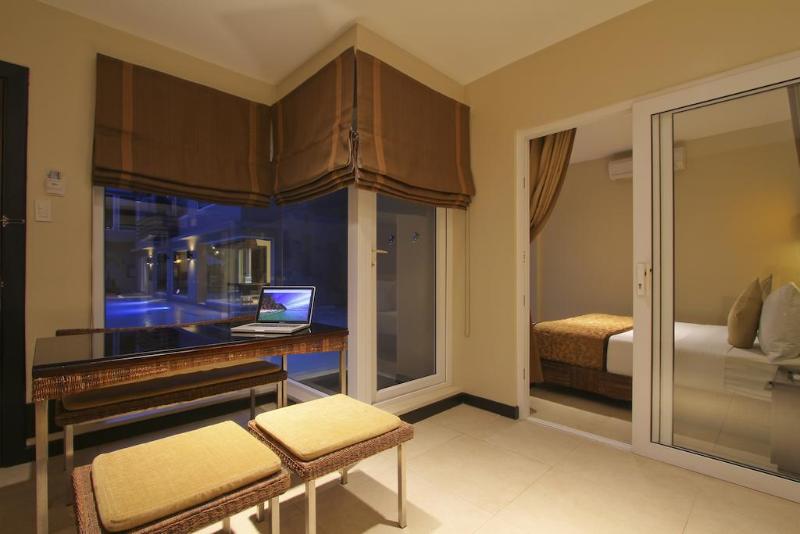 Two Seasons Boracay Resort,Boracay>>Balabag,4 star