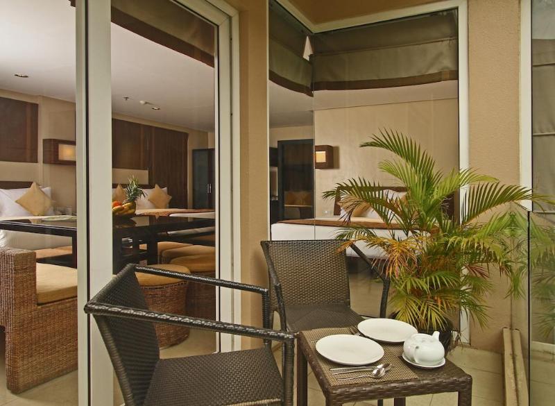 Two Seasons Boracay Resort,Boracay>>Balabag,4 star