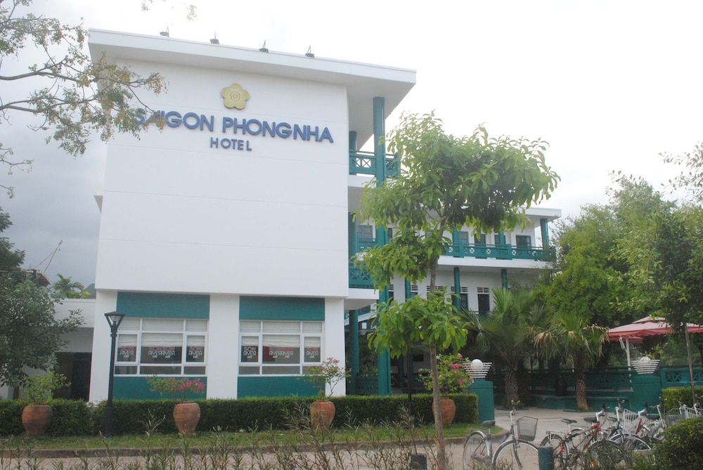 sai gon phong nha hotel