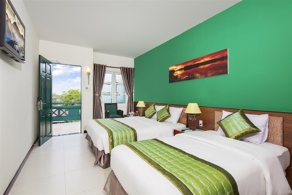 sai gon phong nha hotel