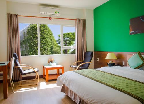 sai gon phong nha hotel