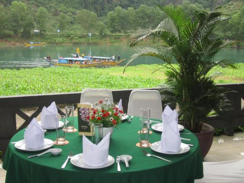 sai gon phong nha hotel
