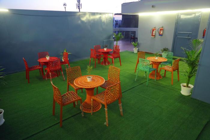 hotel mavens white near artemis hospital