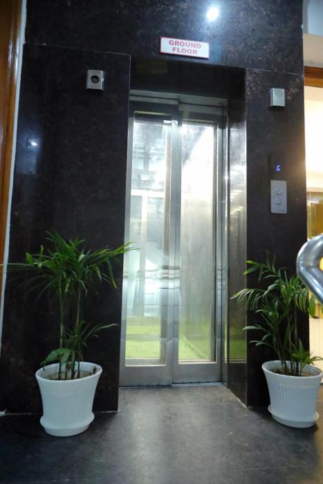 hotel mavens white near artemis hospital