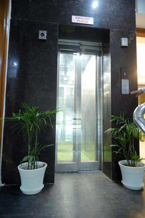 hotel mavens white near artemis hospital