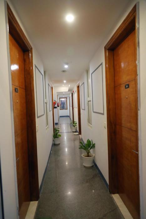 hotel mavens white near artemis hospital