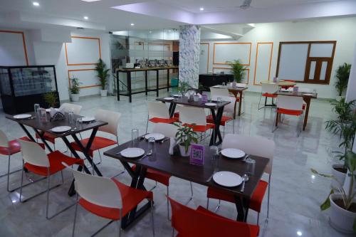 hotel mavens white near artemis hospital