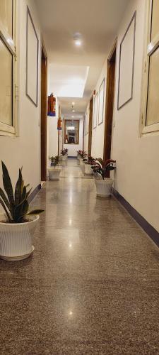 hotel mavens white near artemis hospital