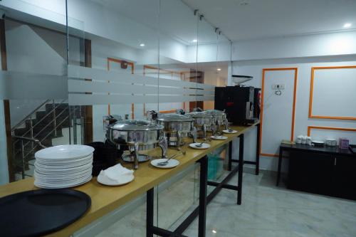 hotel mavens white near artemis hospital