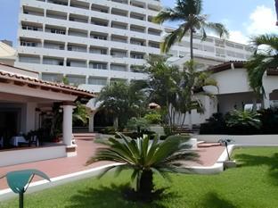 hotel tropicana near olas altas street
