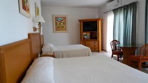 hotel tropicana near olas altas street