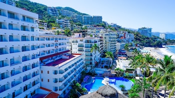 hotel tropicana near olas altas street