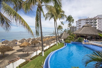 hotel tropicana near olas altas street