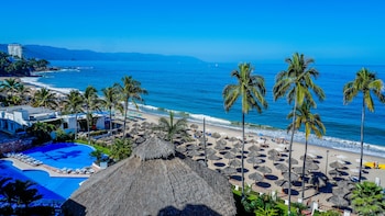 hotel tropicana near olas altas street