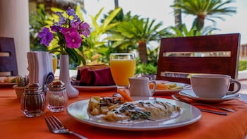 hotel tropicana near olas altas street