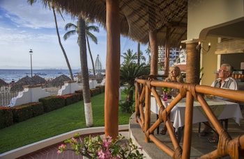 hotel tropicana near olas altas street