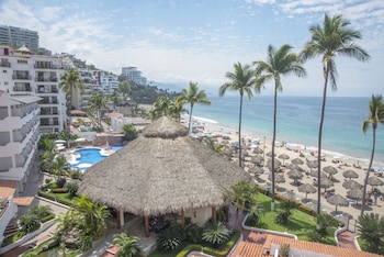 hotel tropicana near olas altas street