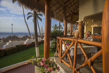 hotel tropicana near olas altas street
