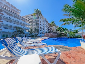 hotel tropicana near olas altas street