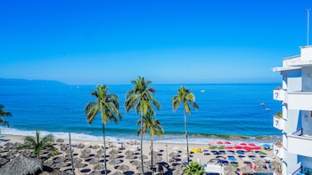 hotel tropicana near olas altas street
