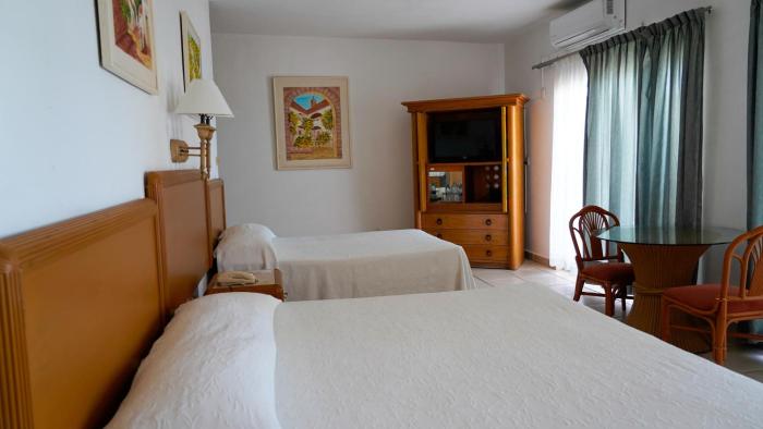 hotel tropicana near olas altas street