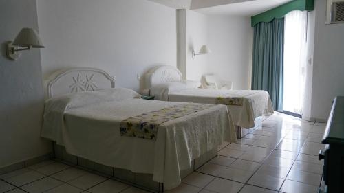 hotel tropicana near olas altas street
