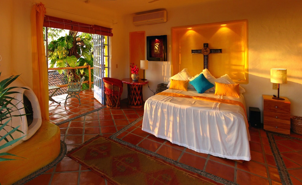 luna liquida hotel boutique
