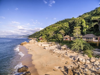 xinalani yoga retreat mexico adults only
