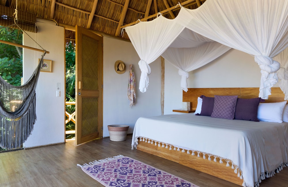 Xinalani Yoga Retreat Mexico - Adults Only,Puerto Vallarta>>Cabo Corrientes,4 star