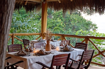 xinalani yoga retreat mexico adults only