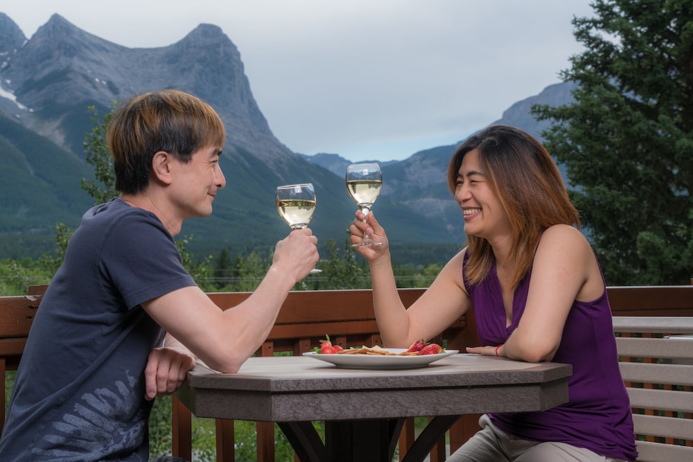 falcon crest lodge by clique