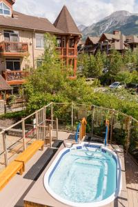 falcon crest lodge by clique