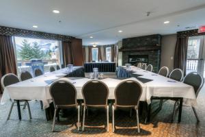 falcon crest lodge by clique