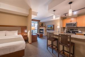 falcon crest lodge by clique