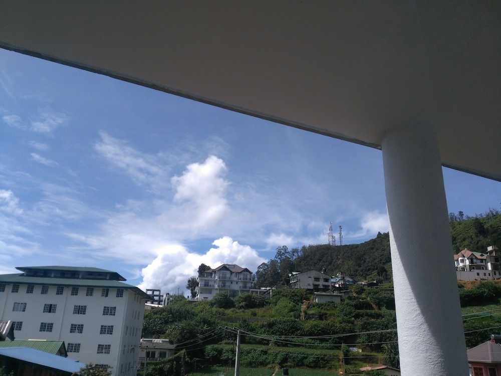 misty winds luxury apartment