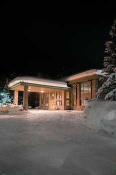 mountaineer lodge