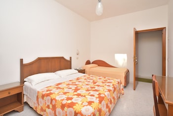 hotel maronti