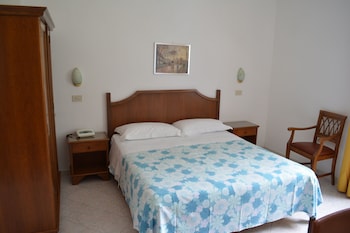 hotel maronti