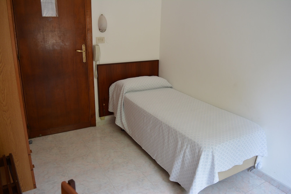hotel maronti