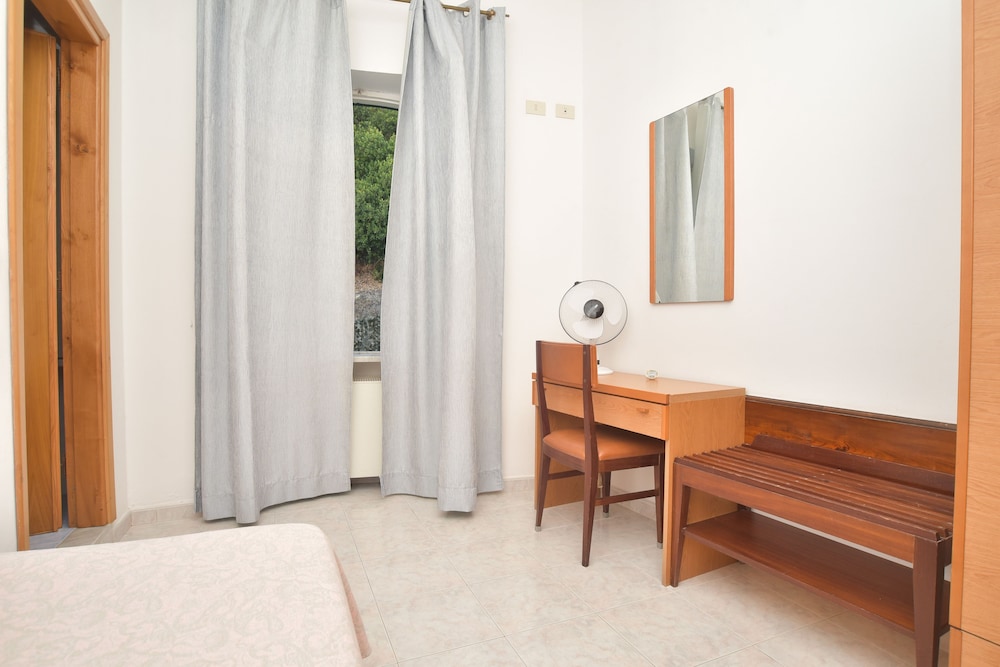 hotel maronti