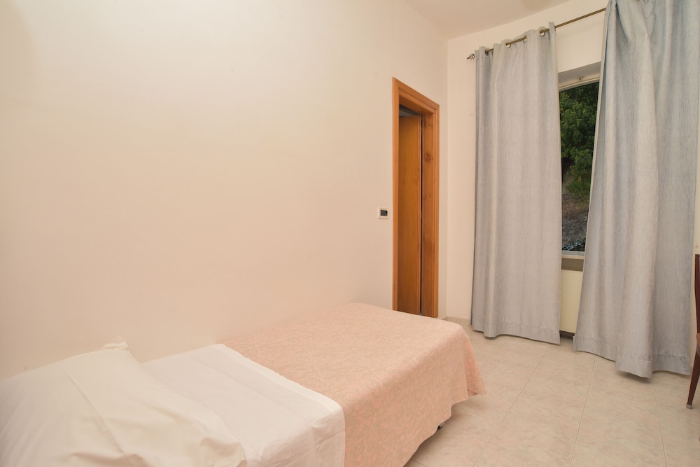 hotel maronti